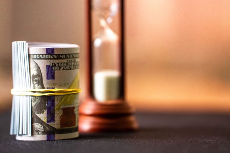 Moody’s Warns of Potential Risks as U.S. Banks’ Loans to Private Creditors Surge to $300 Billion