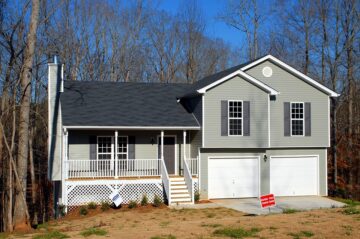 Unlocking Homeownership: Mortgage Rates Hit New Low—Is Now the Time to Buy?