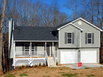Unlocking Homeownership: Mortgage Rates Hit New Low—Is Now the Time to Buy?